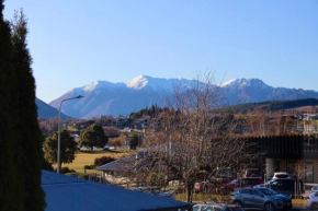Mountain & Lake Views in Central Wanaka Home Wanaka